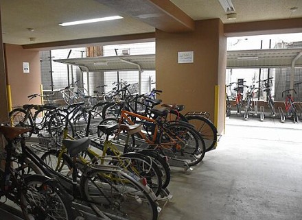 プレサンス難波EASTモダニティ9階1K 自転車置き場の画像