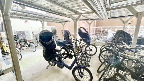 ニューマンション楠木4階2K 自転車置き場の画像