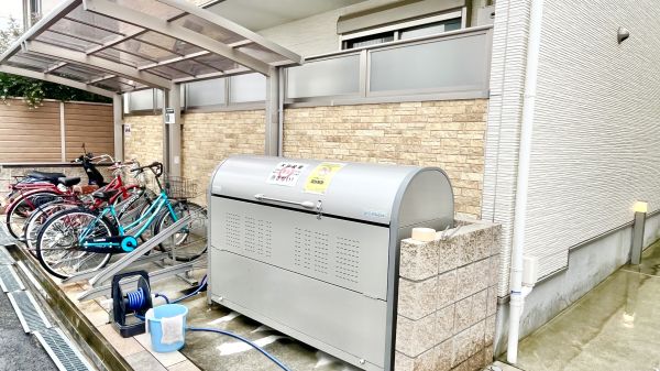 クリエオーレ巽中I2階1LDK 自転車置き場の画像