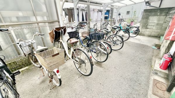 クオーレマンション巽北1階1LDK 自転車置き場の画像
