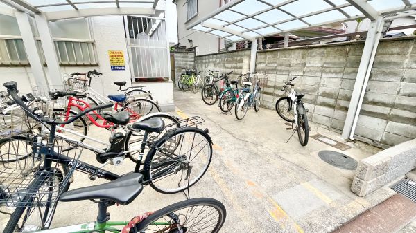 サニーハイツ針中野4階1LDK 自転車置き場の画像