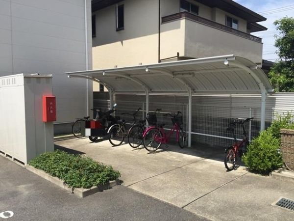 LIVRE2階1LDK 自転車置き場の画像
