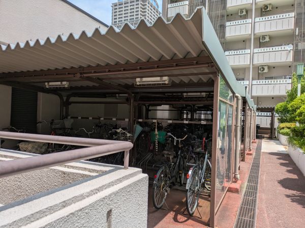 あべのベルタ4階1LDK 自転車置き場の画像