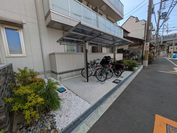 オアシス上新庄1階2LDK 自転車置き場の画像