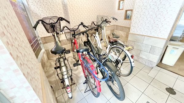 川辺ビル1階1R 自転車置き場の画像