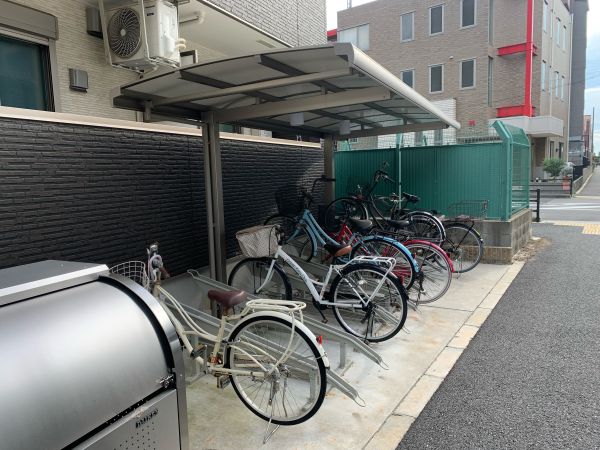 フジパレス花園西町3階1LDK 自転車置き場の画像