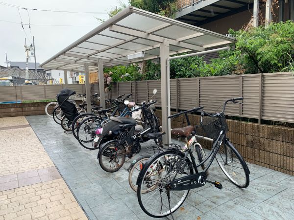 アムールコート2階1LDK 自転車置き場の画像