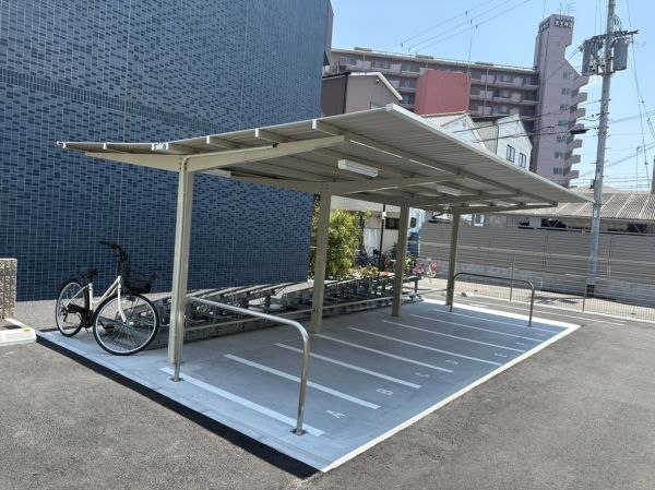 プレサンス天王寺デルニエ1階1K 自転車置き場の画像