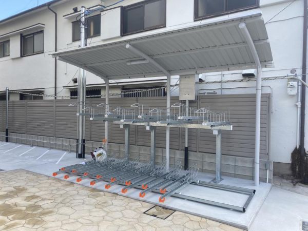Loire FⅡ2階1LDK 自転車置き場の画像