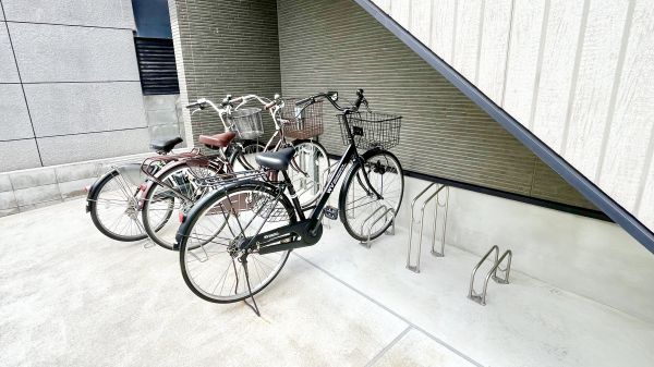 Loft MD2階1K 自転車置き場の画像