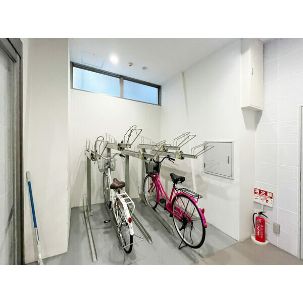Room　結　豊中駅前04階1R 自転車置き場の画像