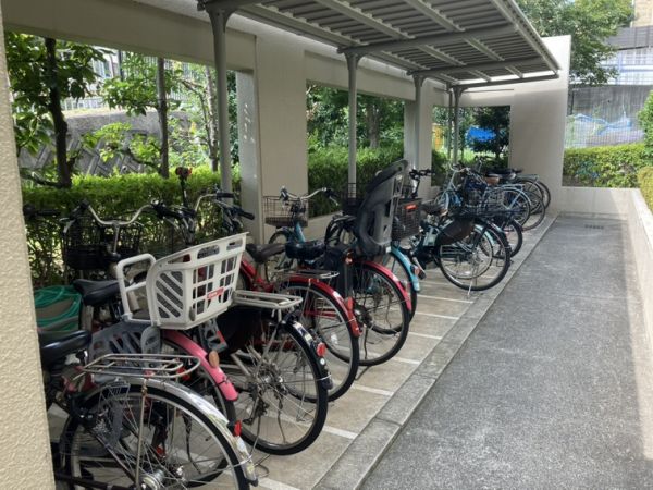 ジョイフルライフ泉丘4階3LDK 自転車置き場の画像