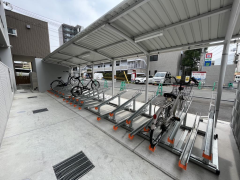 BRIGHT CUBE2階1LDK 自転車置き場の画像