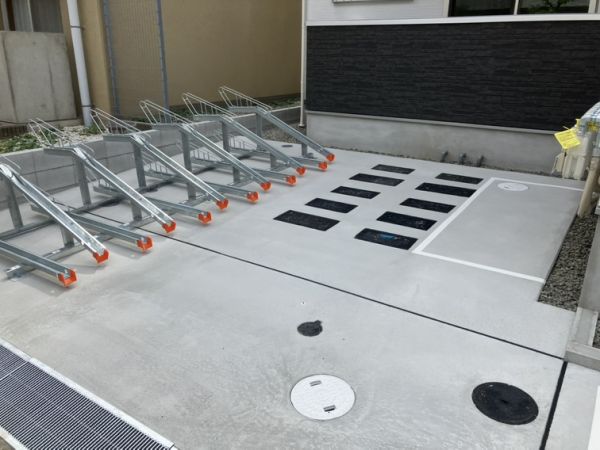 Villa　41　YAMATE　SUITA3階2LDK 自転車置き場の画像