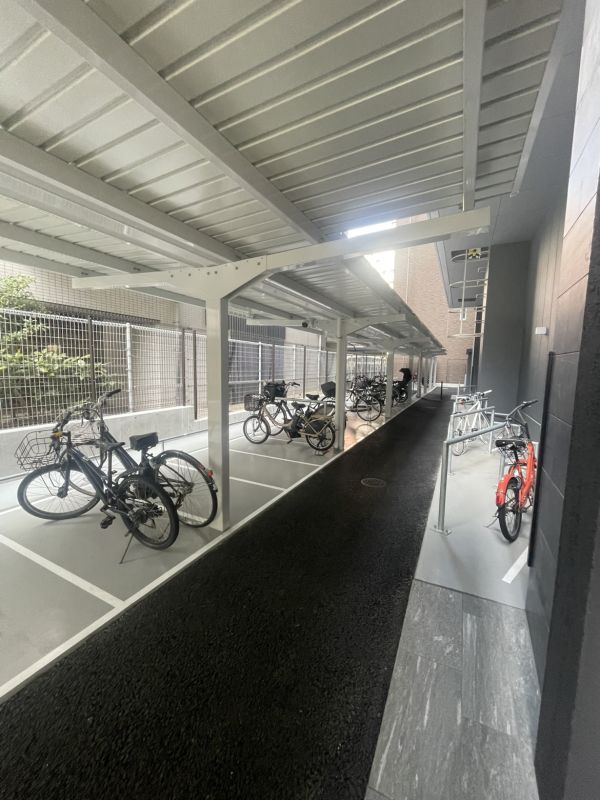 ジオタワー堺筋本町5階1LDK 自転車置き場の画像