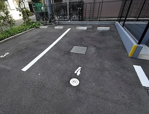 プレサンス新大阪ザデイズ6階1K 自転車置き場の画像