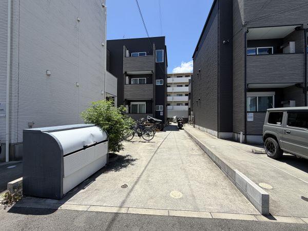 Casa di lapin3階1LDK 自転車置き場の画像