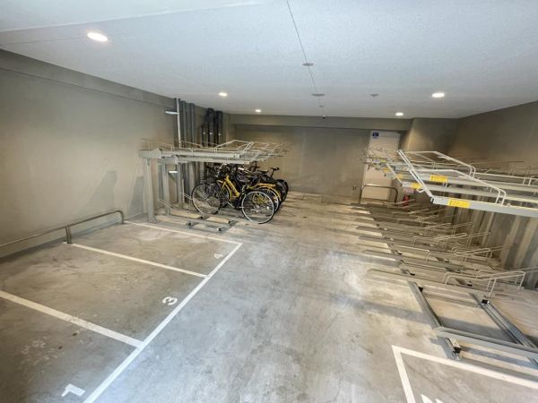 セイワパレス真田山公園南2階1K 自転車置き場の画像