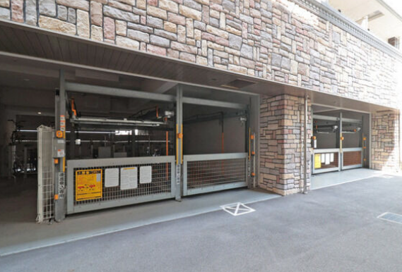 スプランディッド安土町5階1LDK 自転車置き場の画像