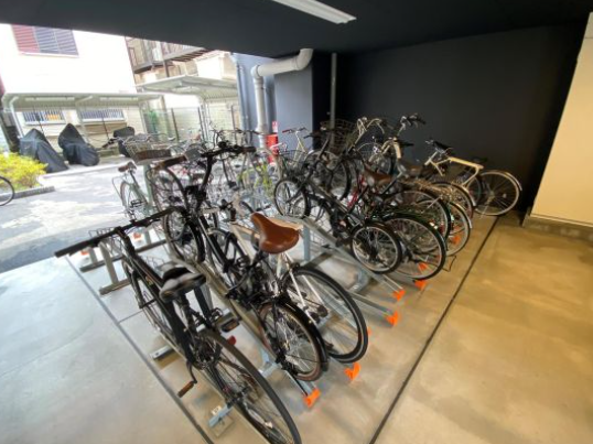 S-RESIDENCE三国WEST11階1K 自転車置き場の画像