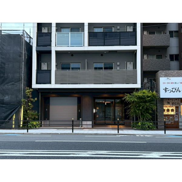 シーズンフラッツ靱本町3階1LDK 自転車置き場の画像