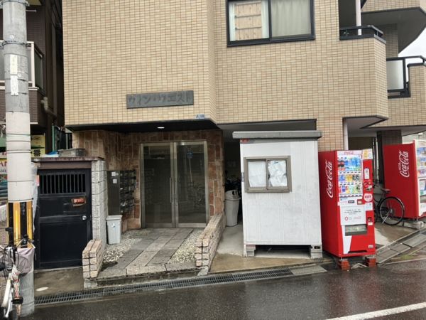 ウイン・ウエスト4階1K エントランスの画像