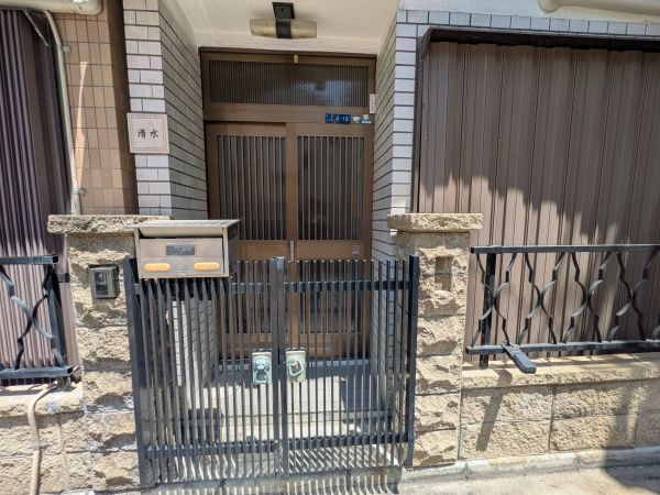 杭全５丁目貸家1階2LDK エントランスの画像