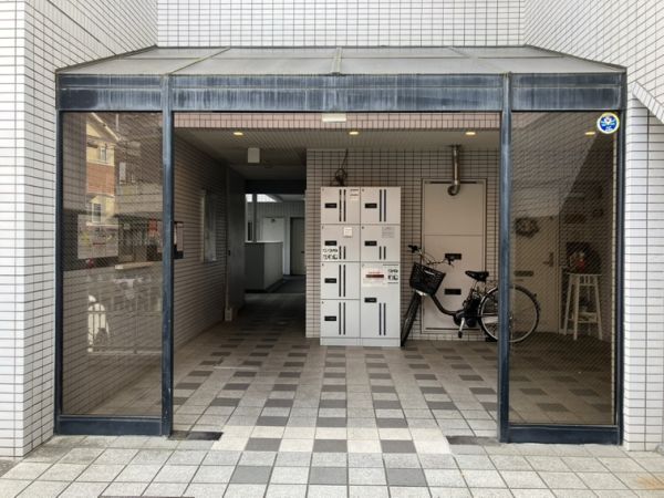 リブレ待兼山5階2LDK エントランスの画像