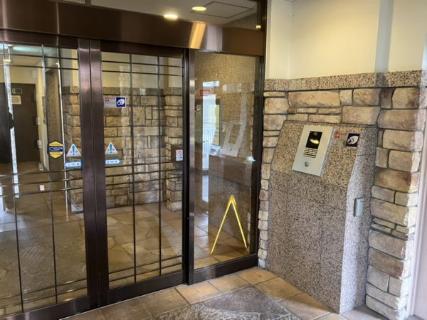 エステムコート梅田茶屋町1階1K エントランスの画像