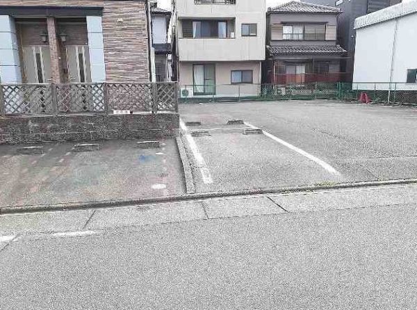 ルミエール宝神2階1LDK エントランスの画像