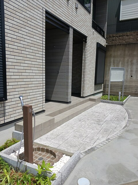 ルクス　ルーチェ2階1LDK エントランスの画像