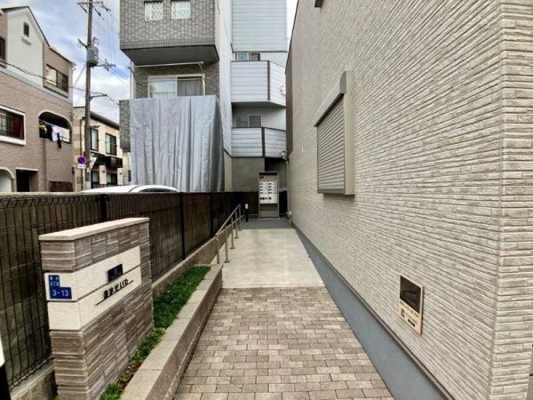 クレイノ清水せいわ2階1K エントランスの画像