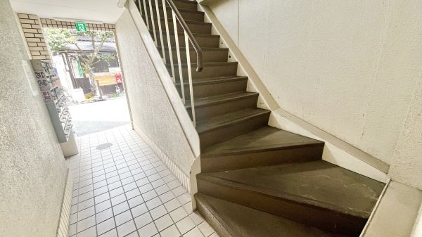パークライフ住吉5階1K エントランスの画像