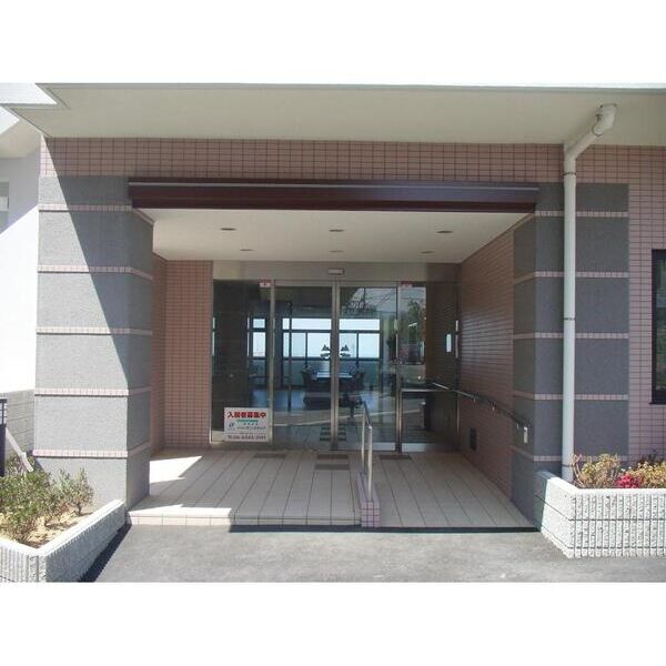 サンロワール和泉砂川2階2DK エントランスの画像