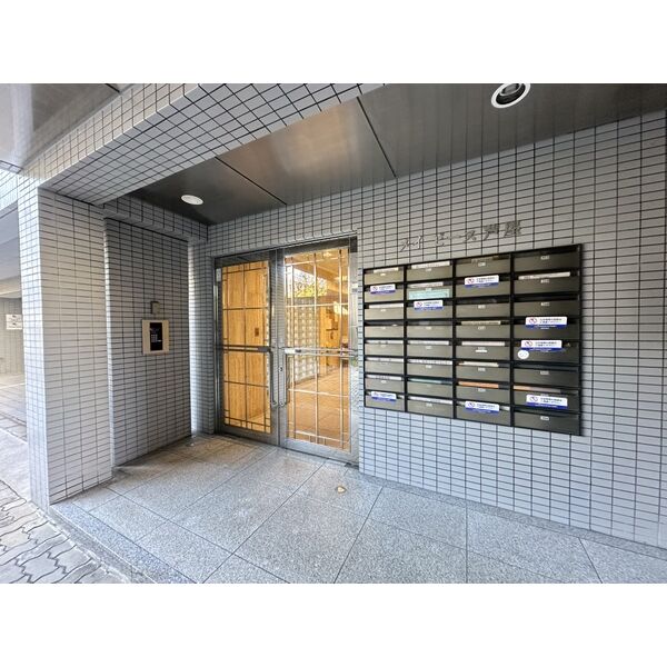 メイピース芦屋6階2LDK エントランスの画像