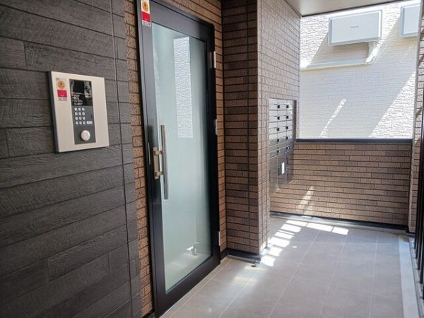 ヒカルサ堺市文珠橋通Ⅰ3階1K エントランスの画像