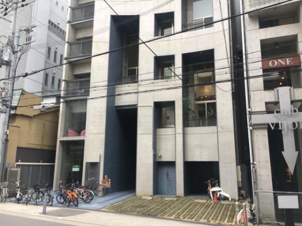 HORIE LUX 7階3K エントランスの画像
