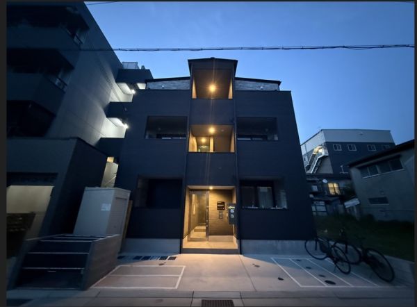 CRASTINE中在家町B3階1LDK 外観の画像