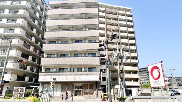 スタンドアップ野里7階1K 外観の画像