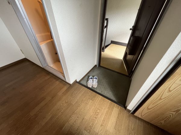 メゾンド福島4階2DK 玄関の画像