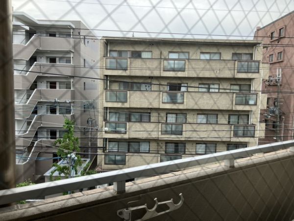 ヴィラウッドランドⅡ4階2LDK ベランダの画像