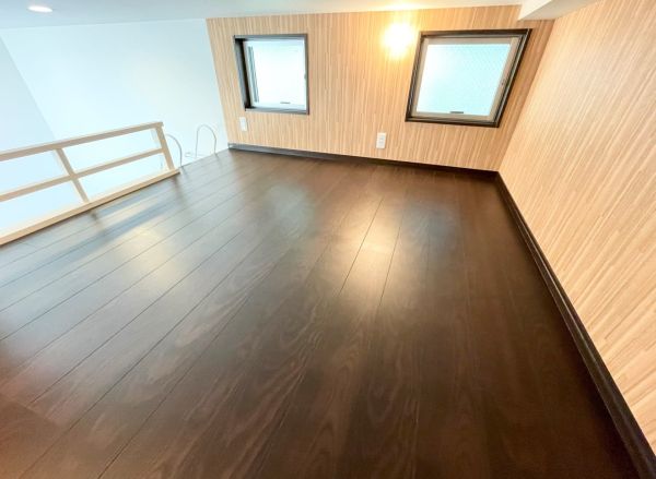 スタートリビング2階1R 部屋②の画像