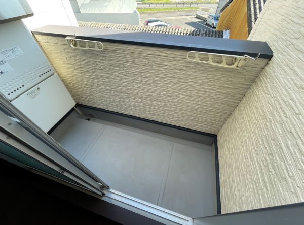 スタートリビング2階1R ベランダの画像