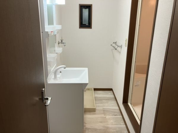 東豊中町戸建バルク1階3LDK 洗面所の画像