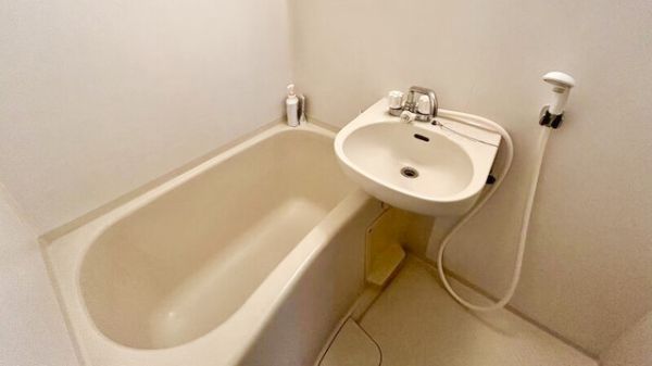 JJBASE西加賀屋4階1DK お風呂の画像