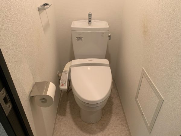 ラヴ心斎橋ウエスト15階1K トイレの画像