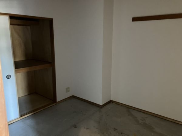 レスカーラ緑地公園2階3LDK 部屋②の画像