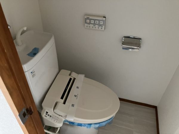 エクセレント緑地公園7階2LDK トイレの画像
