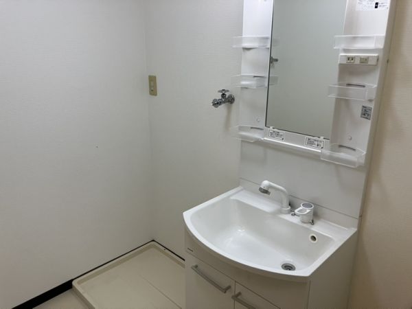 Collection蛍池2階3LDK 洗面所の画像