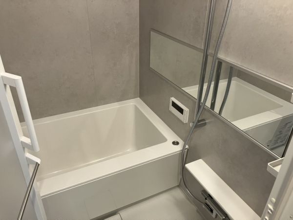 Refisia箕面船場5階1DK お風呂の画像